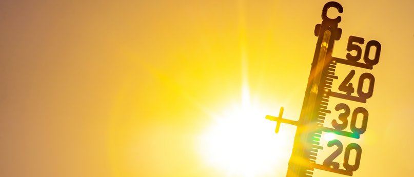 Ein Thermometer vor der Sonne