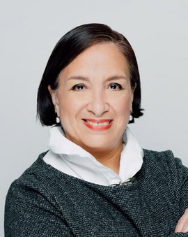 Porträt der Mitarbeiterin Maria Engelmayer